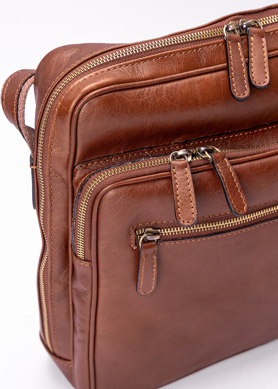 FERROW messenger bag chestnut full-grain calfskin