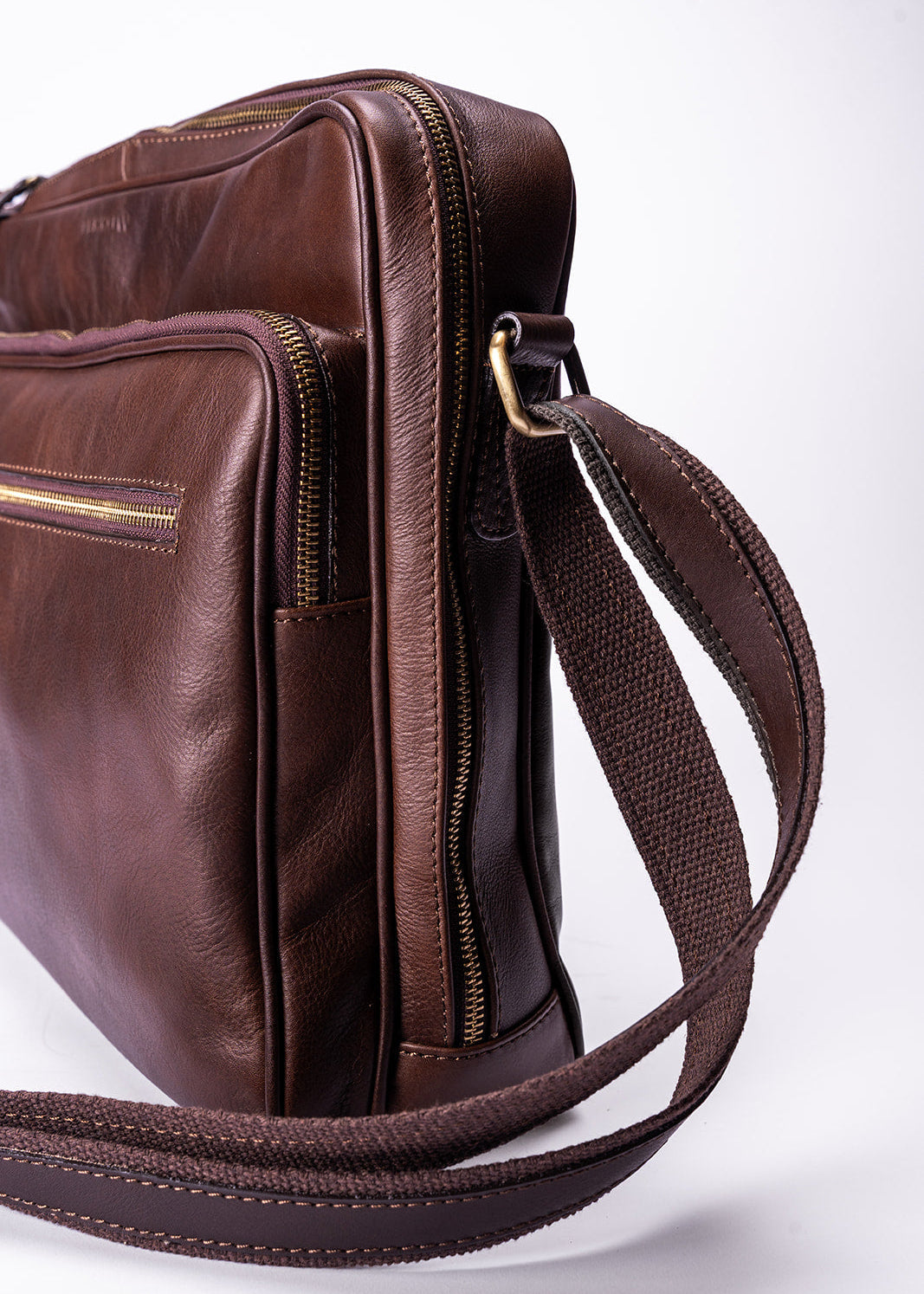 FERROW messenger bag dark brown full-grain calfskin